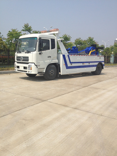 東風(fēng)天錦拖吊聯(lián)體清障車(chē)