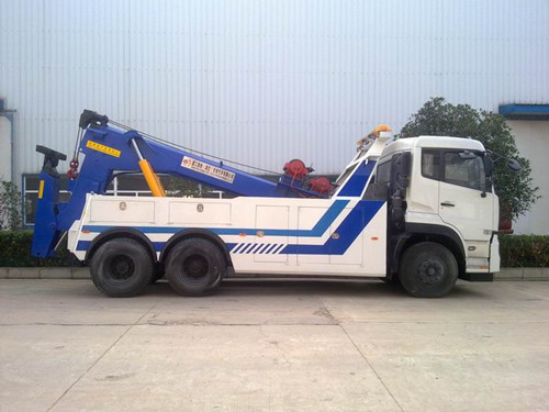 東風天龍拖吊聯(lián)體清障車