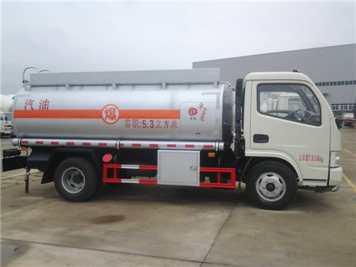 5噸國四油罐車（東風(fēng)銳鈴加油車）