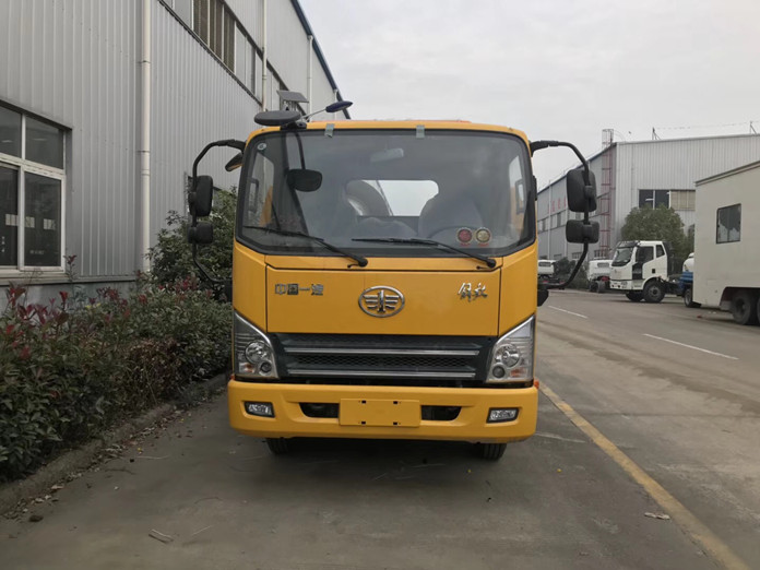 解放虎威藍(lán)牌平板一拖二清障車