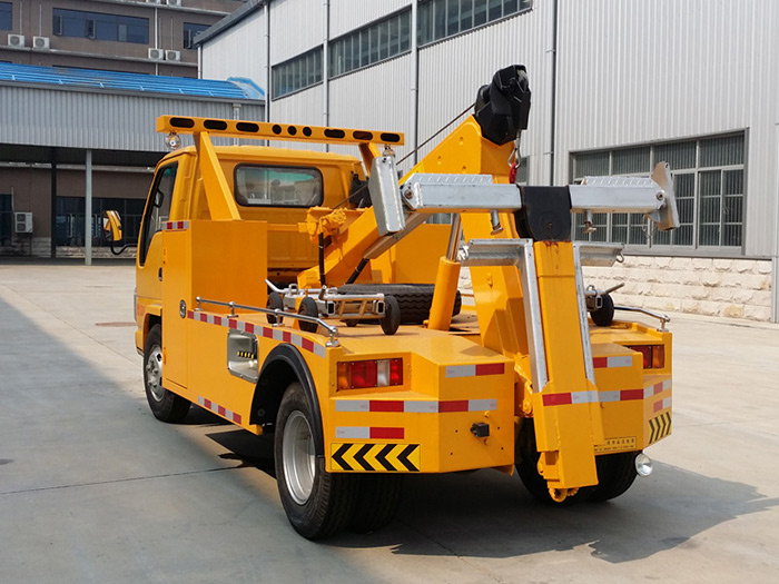 五十鈴一拖一清障車