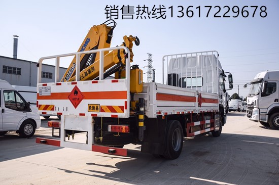 國六柳汽單橋氣瓶帶吊運(yùn)輸車