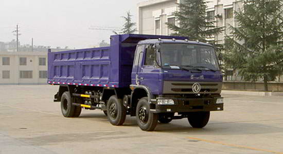 東風(fēng)小三軸自卸車