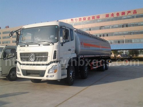 33方東風(fēng)天龍前四后八油罐車（國四）