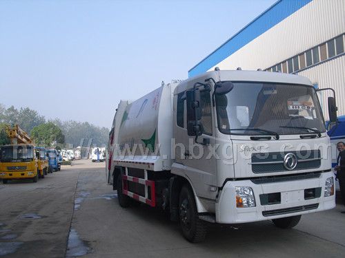 12方東風(fēng)天錦壓縮式垃圾車(國四)